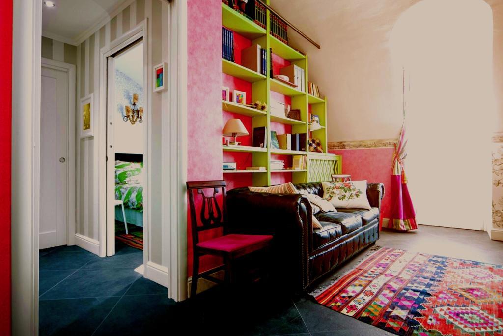 Ferienwohnung La Finestra Sul Cortile Aosta Exterior foto